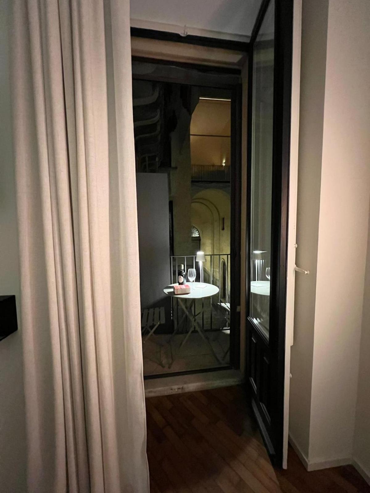 Apartamento Duomo Leonardo31 Dimora Di Charme CTA Exterior foto